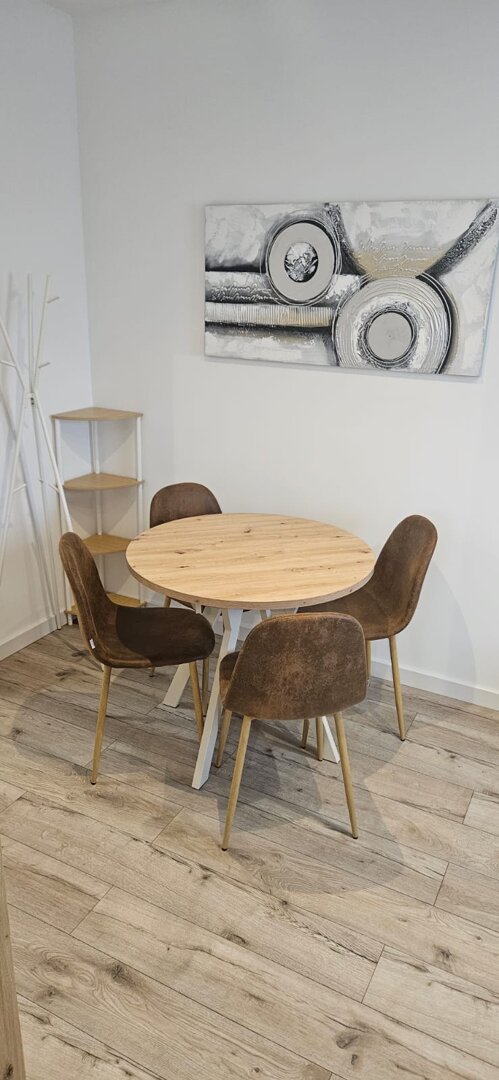 Apartment 7B — kitchenette