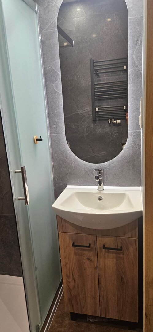 Apartament 7B — 9