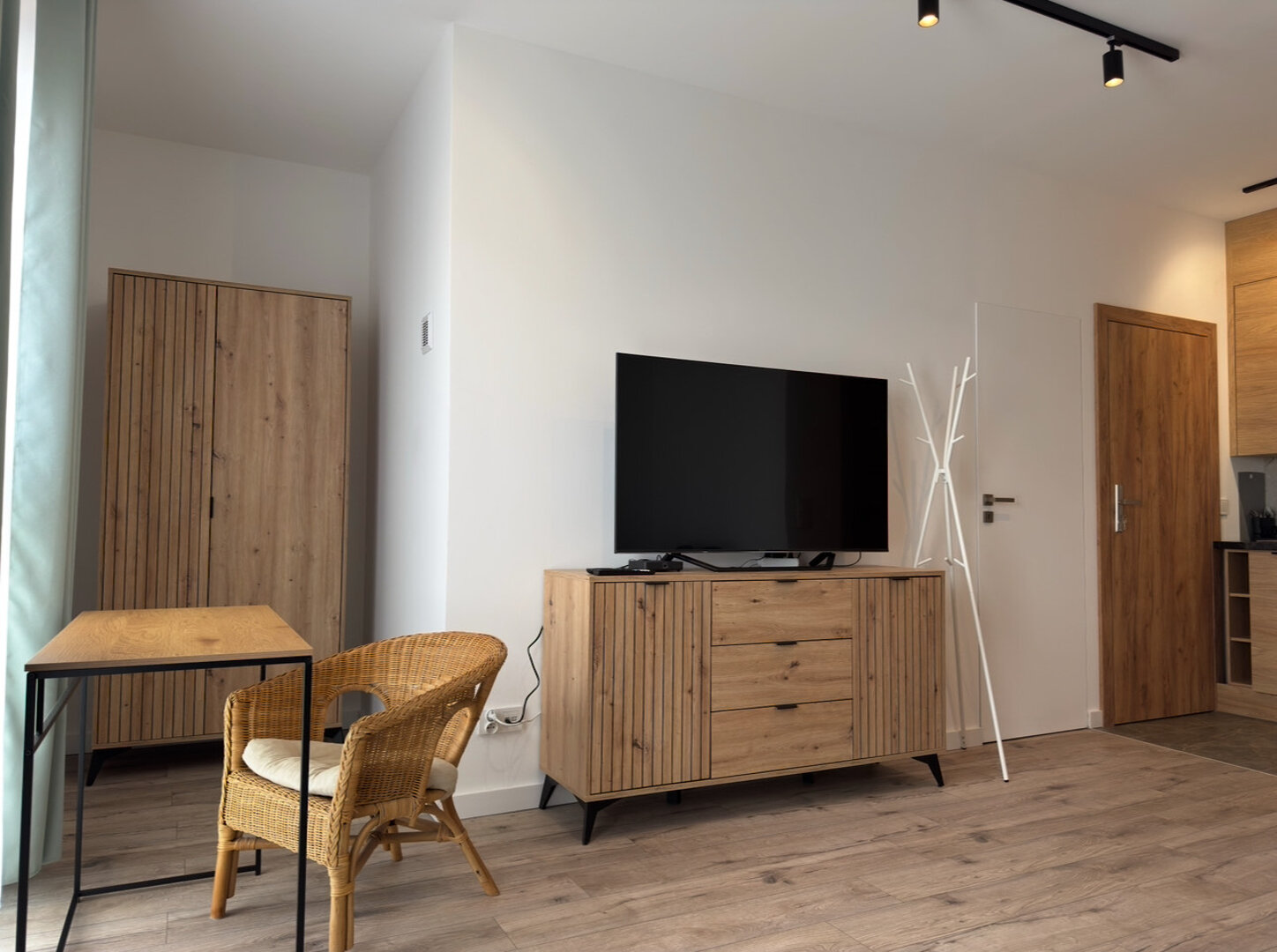 Apartment 8D — bathroom